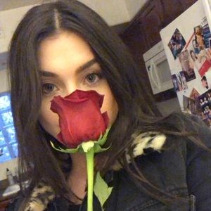 Meet your Posher, Niki